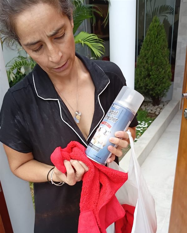 Foto de Roxana al recibir su pedido